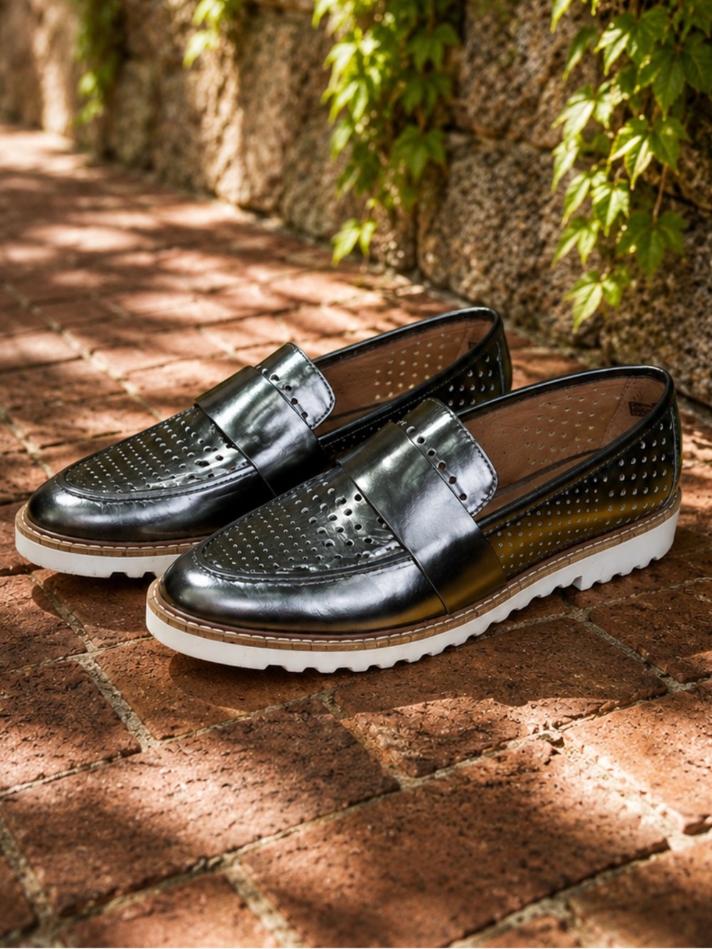 HALOGEN Shiny Preppy Metallic Perforated Leather Loafers, 8.5M
